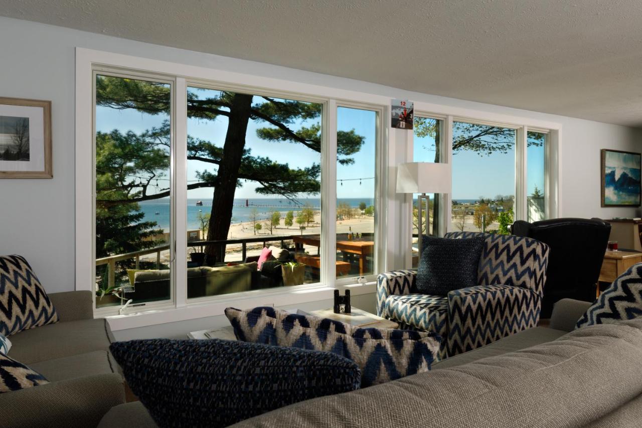 Looking Glass Beachfront Inn Grand Haven Eksteriør bilde